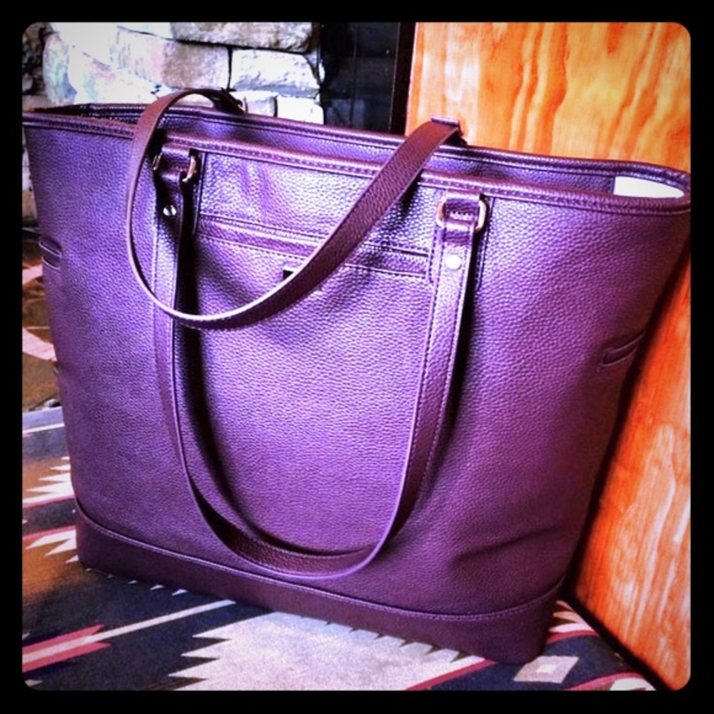 Fashion Editor Tote In Plum Pebble